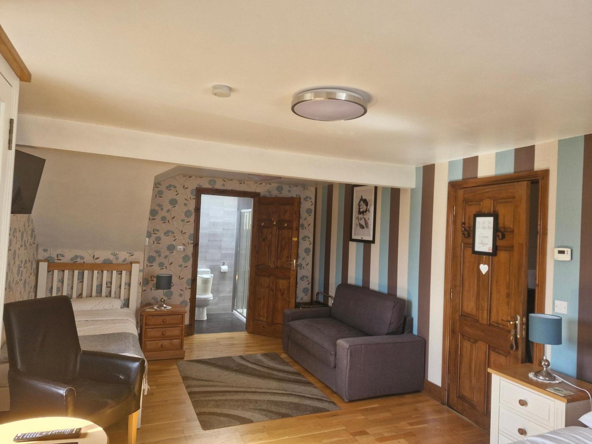 Rossroe Lodge B&B Canower Exterior photo
